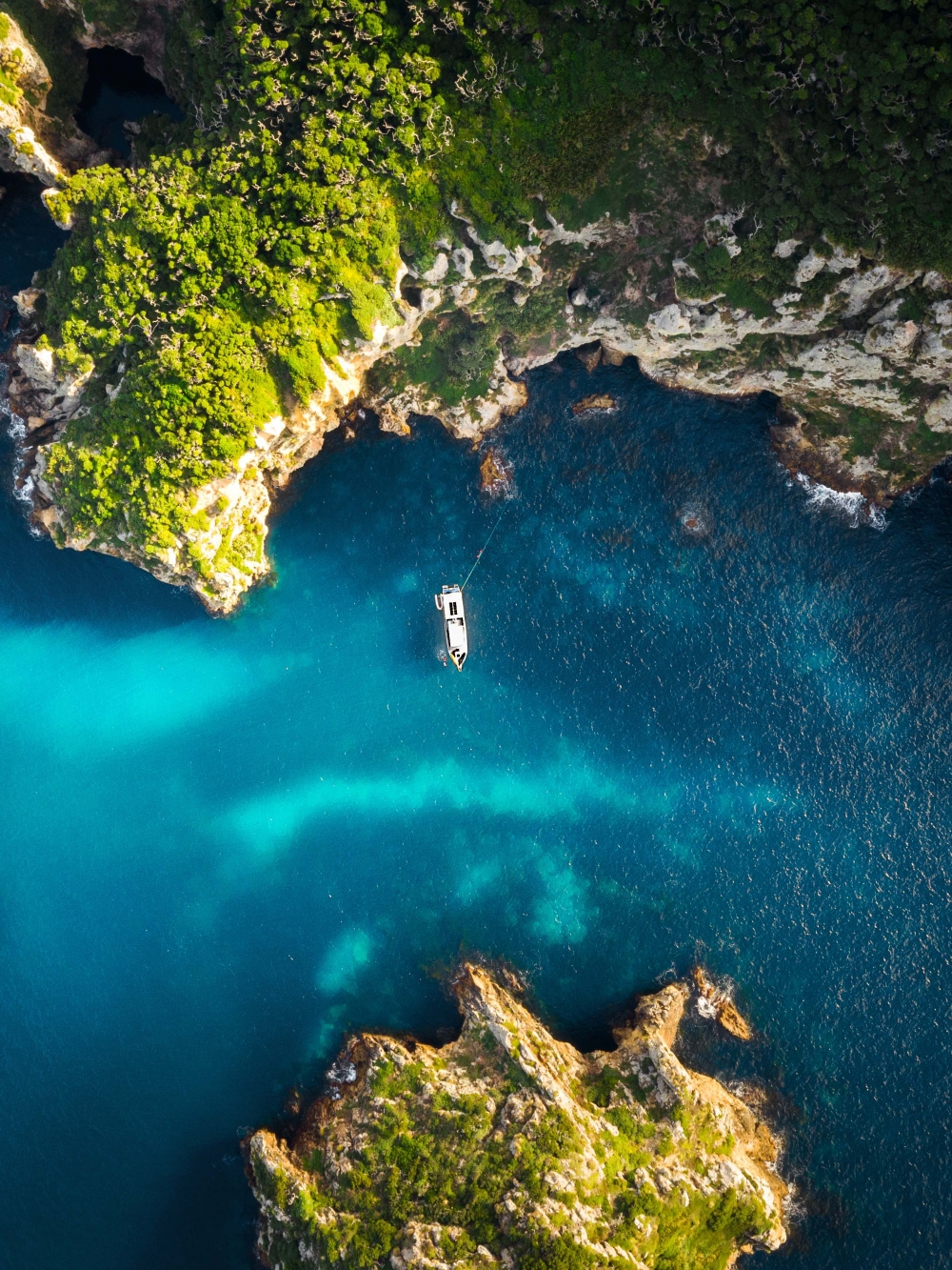 Reuben Looi Calypso in Calypso Bay